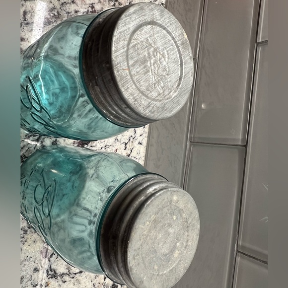 Vintage Ball Perfect Mason Jars with Lids - Picture 4 of 9
